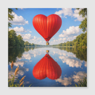 Ilustração de Reflexo de Balão com Coração Românti