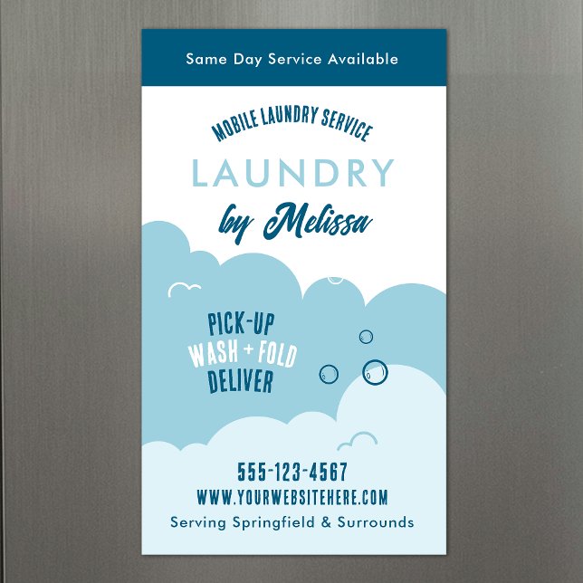 Ímã Azul e Branco de Serviço Moderno de Lavanderia (Trendy mobile laundry service marketing magnetic business cards in light blue and white)