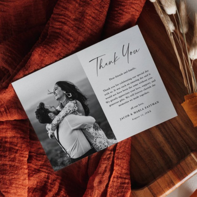 Ímã de Agradecimento de Casamento com Foto e Letra (Simple and elegant modern script wedding photo thank you magnetic card.)