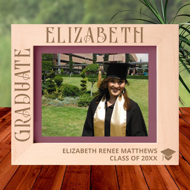 Imagem de Graduação Simples 10x8L Moderna Elegante (This personalized etched graduation picture frame makes great gifts for the graduate and parents)