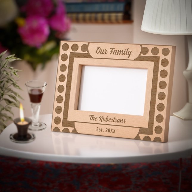Imagem de Wooden Quadrada do Círculo Moderno da No (Our Family Modern Circle Square Wooden Picture Etched Frames great for your home or give as a gift. )