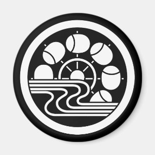 ÍMAN 中 輪 に 水 に 槌 車