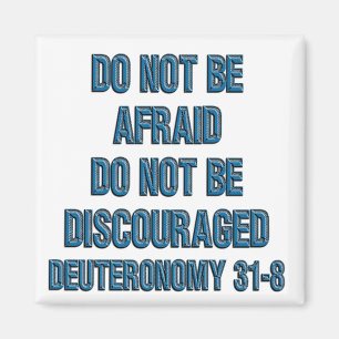 Íman 31:8 de Deuteronomy