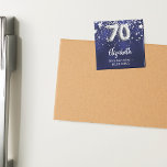 Íman 70 aniversário marinho estrelas de prata azul<br><div class="desc">Para uma festa de aniversário 70. Uma cor azul de fundo marinho com estrelas de falso prata. A cor azul é irregular. Adicione seu nome,  texto. Pode ser usado como um lembrete Salvar a Data para seus convidados,  a favor do partido ou como uma manutenção.</div>
