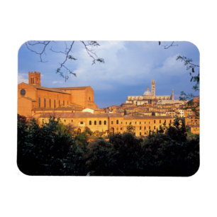 Íman A aldeia toscana de Sienna, Itália.