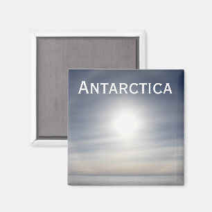 Íman A Antártica Sun sobre o horizonte, abóbada de