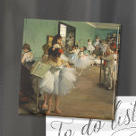 Íman A classe de dança | Edgar Degas<br><div class="desc">The Dance Class (1874) do artista francês Edgar Degas. A pintura original de arte é um óleo na canvas que representa uma sala de ensaios em uma sala de dança no antigo Opéra de Paris. Use as ferramentas de design para adicionar texto personalizado ou personalizar a imagem.</div>