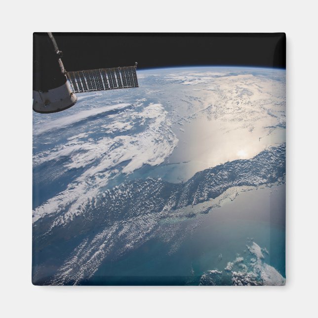 Íman A Estação Espacial Internacional Acima Do Atlântic (Frente)