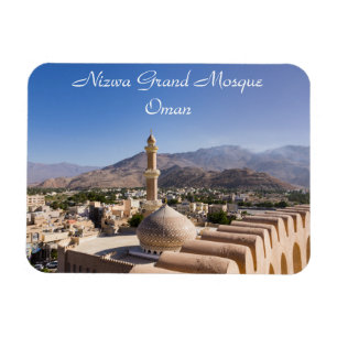 Íman A grande mesquita e minarete em Nizwa - Omã