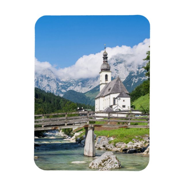 Íman A igreja paroquial de Ramsau na Baviera, Alemanha (Vertical)