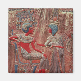 Íman A parte traseira do trono de Tutankhamun