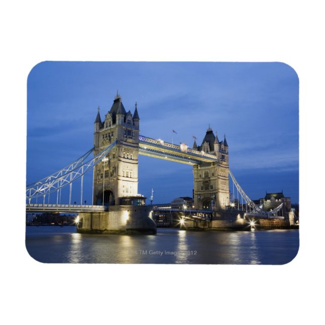 Íman A ponte torre em Dusk (Horizontal)