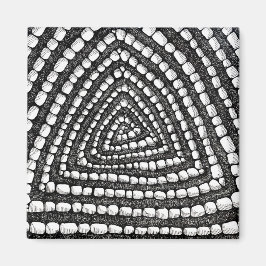 Íman Abstract Triangle Detailed Pen and Ink Shapes 