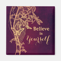 Acredite em si mesma borboleta elegante na Borgonh