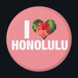Íman Adoro Honolulu Hawaii Hibiscus Flower Pink<br><div class="desc">Eu adoro o ímã Honolulu com um bonito fundo cor-de-rosa. Uma flor de hibisco vermelho havaiano,  de forma bonitinha,  decora esta adorável design para as suas férias de verão à praia no Havaí.</div>