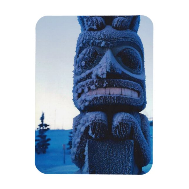 Íman Alaskan Totem Pole Winter Night Photo (Foto da noi (Vertical)