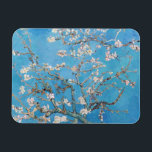 Íman Almond Blossoms Blue Vincent van Gogh Art Painting<br><div class="desc">Vincent van Gogh (holandês, de 1853 a 1890) Almond Blossom, 1890, Oil on canvas Unframed: 73, 3 cm x 92, 4 cm Vincent van Gogh pintou esta vida estática de flores de amêndoa contra um céu azul para seu sobrinho recém-nascido que foi nomeado após ele. A amêndoa é um símbolo...</div>