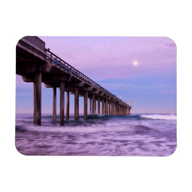 Íman Amanhecer roxo sobre o píer, Califórnia (Horizontal)