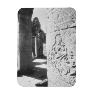 Íman Ângkor Camboja, Escultura Apsara no Bayon 2