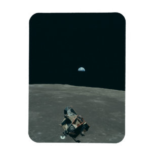 Íman Apollo Lunar Lander e Earthrise sobre Lua
