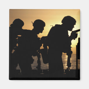 Íman Armadores de fuzileiros navais disparam 9mm