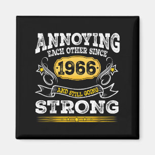 Íman Arranjando-Se Desde O Aniversário De Casamento De 