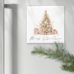 Íman Árvore de Script Dourada Mínima Rosa - Feliz Natal<br><div class="desc">Árvore de Script Dourada de Rosa Minimalista O Feliz Natal está em um roteiro de estilo manuscrito de na moda e uma elegante árvore festiva decorada em tons de ouro rosa e cor-de-rosa pincelado.</div>