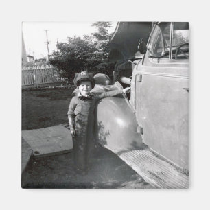 Íman assistente retro do posto de gasolina dos anos 50