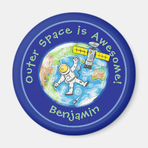 Íman Astronauta do divertimento com o satélite sobre