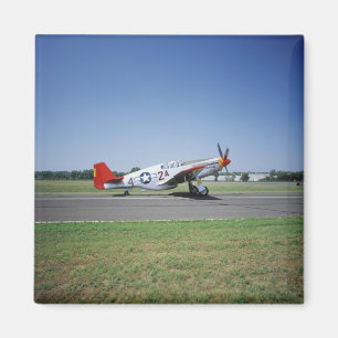 Íman avião P-51 C Tuskegee Red Tail no CAF Air