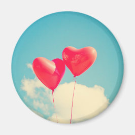 Íman Balões do Coração Vermelho Contra o Céu Nublado