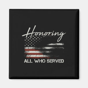 Íman Bandeira americana de veterano masculino homenagea