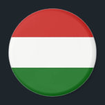 Íman Bandeira da Hungria<br><div class="desc">A bandeira da Hungria não contém o casaco de armas húngaro,  mas o casaco de armas é frequentemente utilizado em ocasiões solenes. #hungria #hungarian #budapest #patriotic</div>