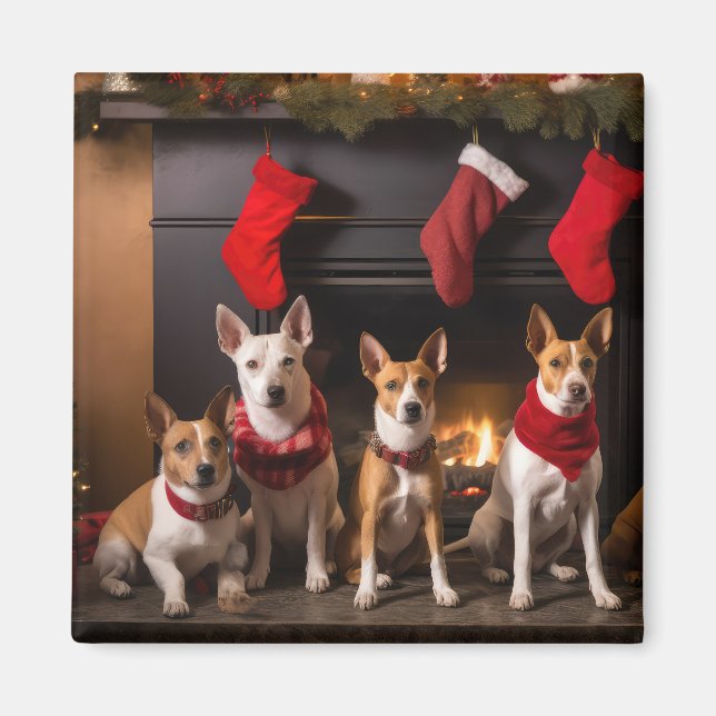 Íman Basenji em frente à Lareira Natal (Frente)