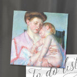 Íman Bebê Sonolento | Mary Cassatt<br><div class="desc">Sleepy Baby (1910) pela artista impressionista americana Mary Cassatt. Arte original é um retrato pastel de uma mãe segurando seu bebê dormindo. Use as ferramentas de design para adicionar texto personalizado ou personalizar a imagem.</div>