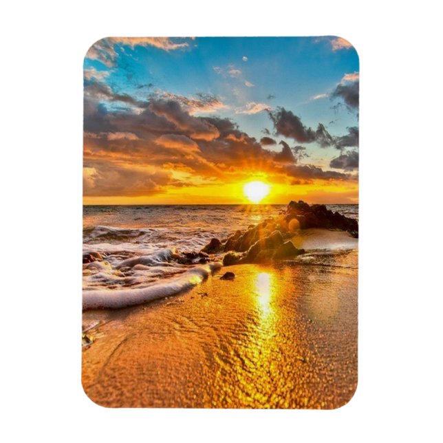 Íman Belo nascer do sol no ímã da praia (Vertical)