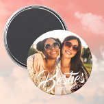 Íman Besties Magnet para Melhores Amigos Fotografia BFF<br><div class="desc">Imagem fotográfica personalizada para melhores amigos com "Besties" e "Est. 20XX" para a sua foto BFF e ano personalizado de se tornar os melhores amigos.</div>