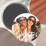 Íman Besties Magnet para Melhores Amigos Fotografia BFF<br><div class="desc">Imagem fotográfica personalizada para melhores amigos com "Besties" e "Est. 20XX" para a sua foto BFF e ano personalizado de se tornar os melhores amigos.</div>
