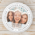 Íman Besties para sempre Foto personalizada simples e m<br><div class="desc">Este design simples e clássico é composto por tipografia serif e adiciona uma foto personalizada. "Besties Forever" circula a foto dos seus amigos</div>