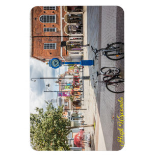 Íman Bicicletas e Relógio do Milênio, High Wycombe