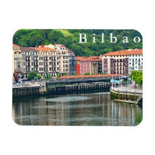 Íman Bilbao. Arquitectura da cidade com rio