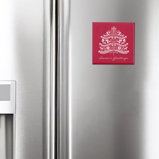 Íman Branco sobre a Árvore Nórdica de Natal Vermelha Es (Criador carregado)