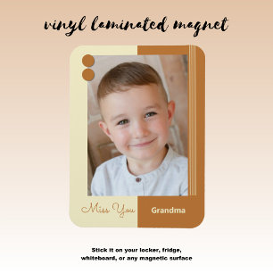 Íman Brown e creme sentem sua foto de vovó