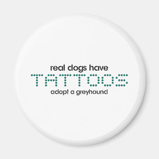 Íman Cachorros Reais Têm Tatuagens