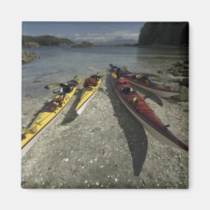 Íman Caiaques na Ilha Dicebox, Grupo Ilha Quebrada,