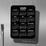 Íman Calendário de Exibição de Ano de Cheio 2023 - Míni<br><div class="desc">Preto e branco - Um calendário mínimo básico de 12 meses com um fundo de cor sólida. Uma busca padrão para seu escritório doméstico ou vestiário escolar.</div>