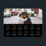 Íman Calendário de Fotografia 2024 da Tipografia de Ten<br><div class="desc">Este ímã personalizado de calendário é perfeito para o planejamento de eventos mensais futuros. Apresentando a tenda tipografia moderna e juntando sua própria foto. Adicione seu texto personalizado a este design usando as caixas "Editar este modelo design" no lado direito do item ou clique no botão azul "Personalizá-lo" para organizar...</div>