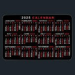 Íman Calendário Mensal de 2025 Ano - Branco preto cláss<br><div class="desc">Este ímã flexível do calendário mensal de 2025 anos mostra os dias da semana para cada mês em vermelho clássico, com aparência profissional e branco a preto. Este é um calendário anual simples, minimalista e ousado para ajudá-lo a conquistar o novo ano. Saiba sempre qual é a data e verifique...</div>