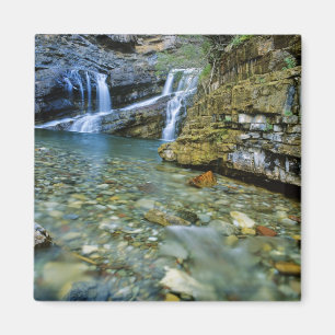 Íman Cameron Falls no Parque Nacional dos Lagos em Wate