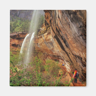Íman Caminhando na Trilha Emerald Pools em Zion Nationa